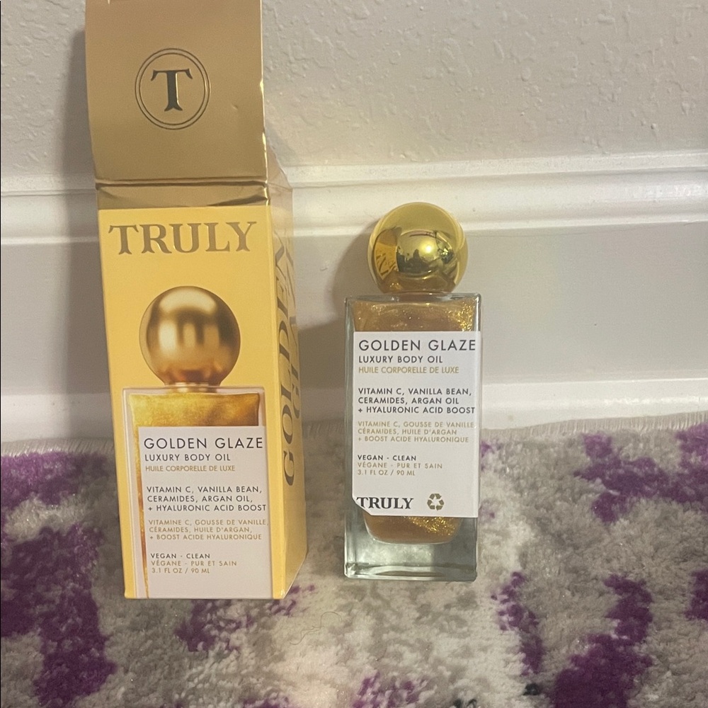 TRULY Golden Glaze Body Oil with Gold Cap